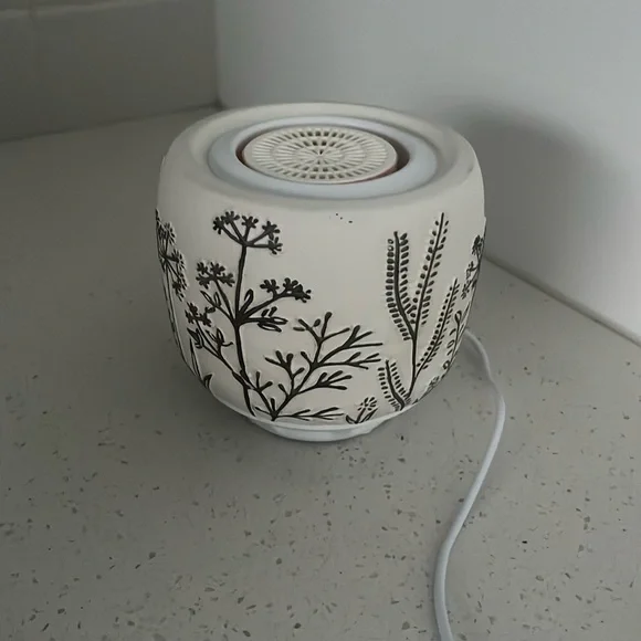BNIB Scentsy Dandelion Daze Tabletop Fan Diffuser - Picture 6 of 11